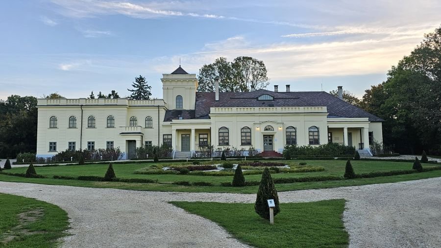 Holitscher-kastély, Csetény
